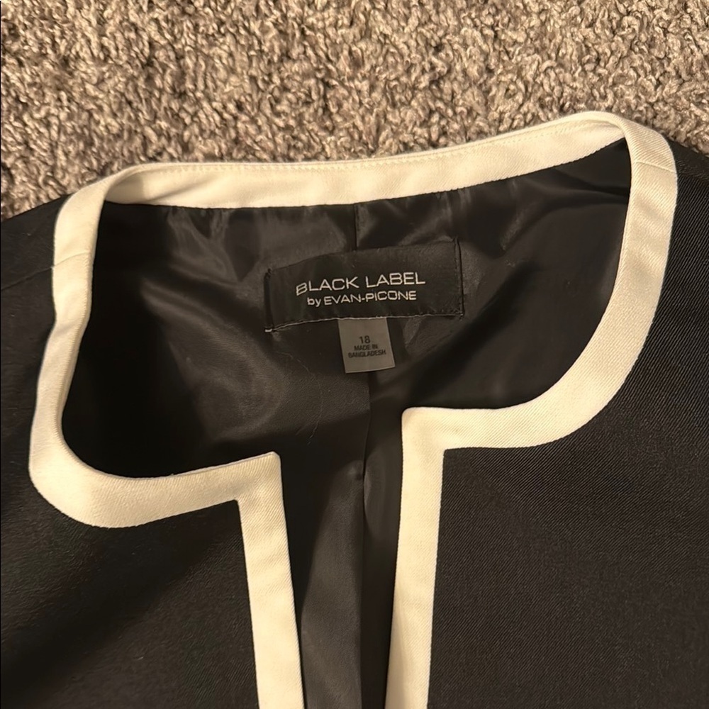 Black Label Black Blazer with White Trim XL or 18 size - Picture 5 of 6